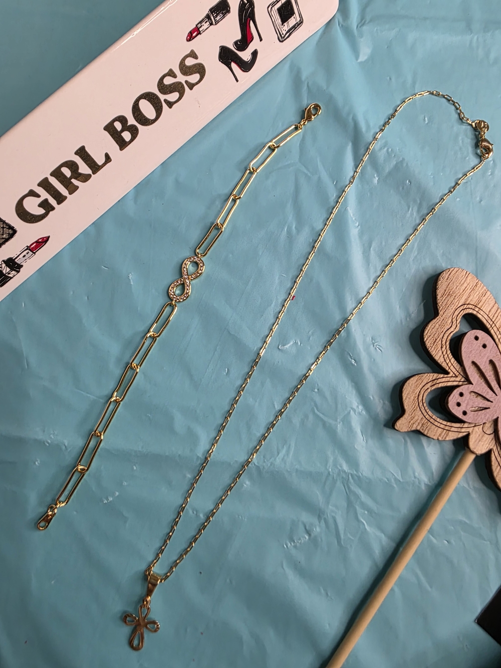 Gold Infinity Bracelet and Clover Pendant Necklace Set - Women Jewelry